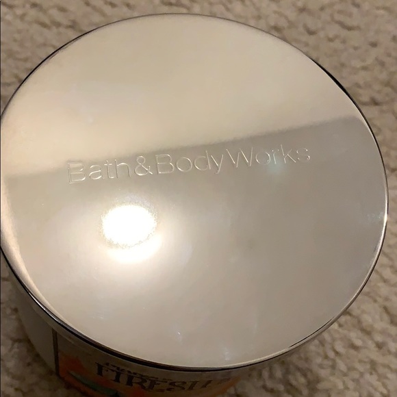 Marshmallow Fireside candle. - Picture 4 of 4